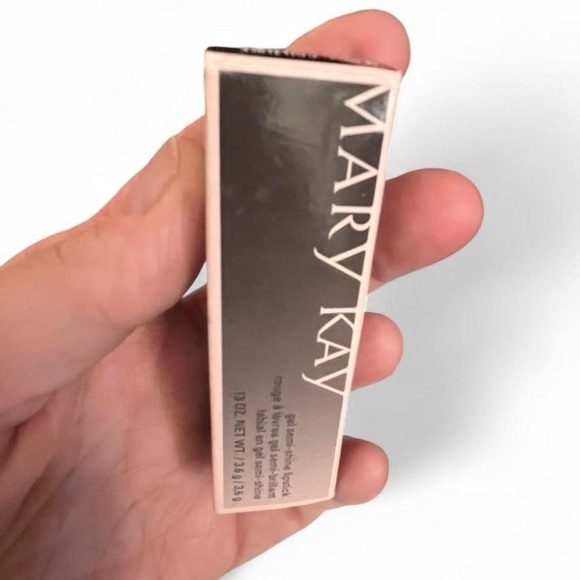 Bundle of 4 name brand lippy’s - Picture 6 of 8